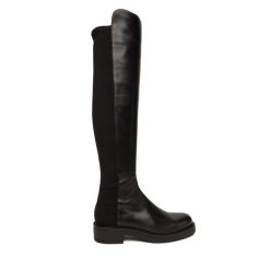 Muszkieterki Stuart Weitzman. Czarne kozaki damskie Stuart Weitzman, bez obcasa, na płaskiej podeszwie. Za 3,489.00 zł.