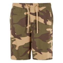 Szorty Urban Classics Easy Camo. Zielone szorty męskie Urban Classics, na lato, m, bez wzorów, z bawełny. Za 175.50 zł.