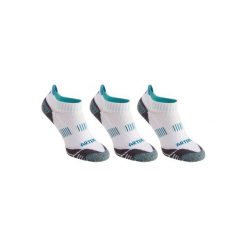 Skarpety sportowe RS900 3 pary. Białe skarpety damskie ARTENGO. W wyprzedaży za 29.99 zł.