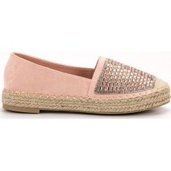 Różowe Espadryle Z Cyrkoniami VICES. Czerwone espadryle damskie VICES, bez wzorów, eleganckie, bez obcasa, bez zapięcia. W wyprzedaży za 99.00 zł.