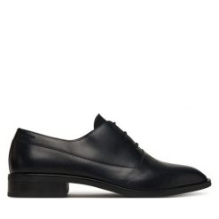 Półbuty Calvin Klein. Czarne eleganckie półbuty Calvin Klein, wizytowe, bez zapięcia. Za 589.99 zł.