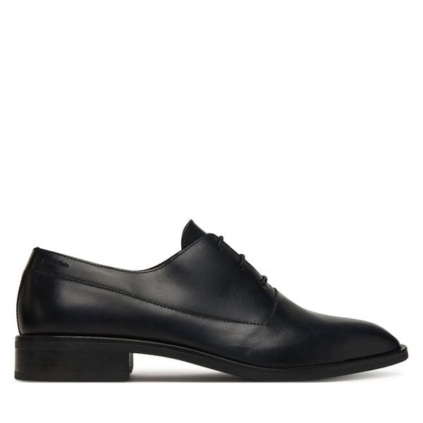 Półbuty Calvin Klein. Czarne eleganckie półbuty Calvin Klein, wizytowe, bez zapięcia. Za 558.99 zł.