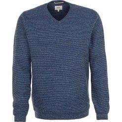 Sweter w kolorze niebieskim. Niebieskie swetry przez głowę męskie Camel Active, m, bez wzorów, ze skóry, bez kołnierzyka. W wyprzedaży za 175.95 zł.