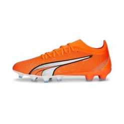Buty do piłki nożnej męskie Puma Ultra Match Fgag. Białe buty sportowe męskie Puma, z materiału, bez zapięcia, do piłki nożnej. Za 179.99 zł.