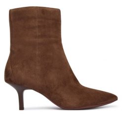 Botki Geox. Brązowe botki damskie Geox, bez obcasa, na szpilce, bez zapięcia. Za 699.99 zł.