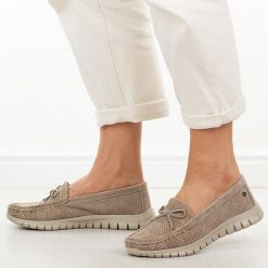 Beżowe ażurowe skórzane mokasyny damskie Vinceza 95401. Brązowe mokasyny damskie VINCEZA, z jeansu, eleganckie. Za 199.00 zł.