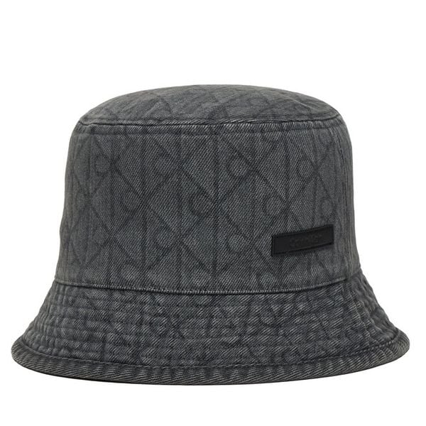 Kapelusz Calvin Klein. Szare czapki i kapelusze damskie Calvin Klein, bez wzorów, z denimu. Za 129.99 zł.