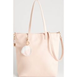 Torba shopper z pomponem - Różowy. Torebki shopper damskie marki Sinsay. Za 59.99 zł.