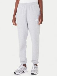 The North Face Spodnie dresowe Simple Dome NF0A8C1Y Szary Regular Fit. Szare spodnie dresowe damskie The North Face, m, bez wzorów, z dresówki. Za 239.99 zł.