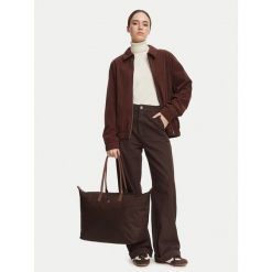 Torebka Tommy Hilfiger. Brązowe torebki do ręki damskie Tommy Hilfiger, bez wzorów, bez dodatków. Za 449.99 zł.