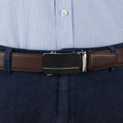 Pasek męski skórzany 3,5 cm klamra automatyczna Beltimore brązowy 50-586 : Kolory - brązowy, beżowy, Rozmiar pasków - r.115-130 cm. Brązowe paski damskie bez wzorów, ze skóry, wizytowe. Za 64.99 zł.