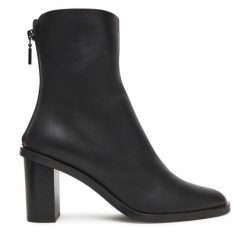 Botki Max Mara. Czarne botki damskie Max Mara, bez obcasa, na słupku, bez zapięcia. Za 4,059.00 zł.