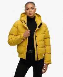 Superdry Kurtka Bomber Everest slim wodoodporna z recyklingu. Żółte kurtki damskie Superdry., bez wzorów, z nylonu. Za 698.25 zł.