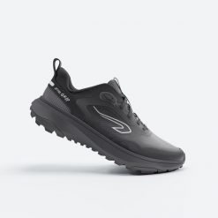 Buty do biegania męskie Kiprun JF 190 Grip. Czarne buty sportowe męskie KALENJI, bez zapięcia, do biegania. Za 189.99 zł.