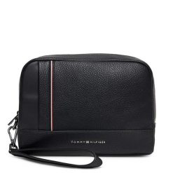 Saszetka Tommy Hilfiger. Czarne saszetki męskie Tommy Hilfiger, młodzieżowe, małe. Za 249.99 zł.