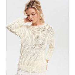 Sweter z zabudowanym dekoltem - Kremowy. Swetry damskie marki Reserved. Za 49.99 zł.