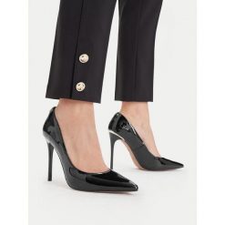 Szpilki Nine West. Czarne szpilki damskie Nine West, bez wzorów, bez obcasa, bez zapięcia. Za 279.99 zł.