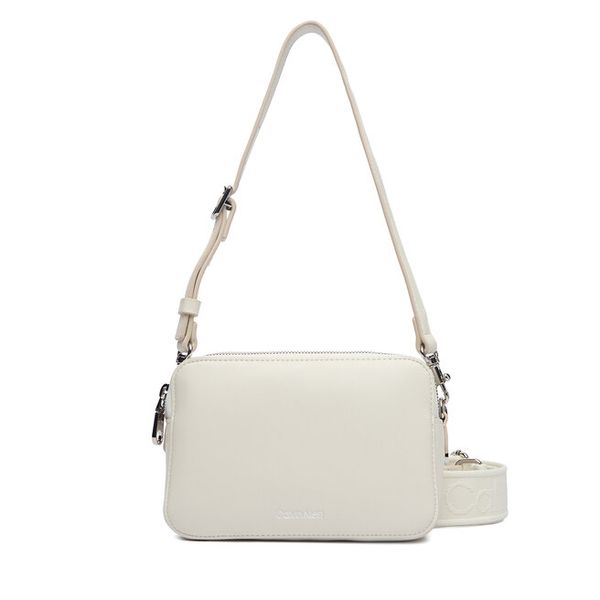 Torebka Calvin Klein. Białe listonoszki damskie Calvin Klein, bez wzorów, klasyczne, bez dodatków. Za 250.99 zł.