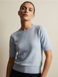 Sweter z krótkim rękawem - niebieski. Niebieskie swetry damskie Sinsay, l, bez wzorów, bez kołnierzyka, bez ramiączek, krótkie, bez kaptura. Za 29.99 zł.