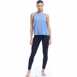 Top "Miranda" w kolorze niebieskim. Niebieskie topy damskie BALANCE COLLECTION, z okrągłym kołnierzem. W wyprzedaży za 65.95 zł.