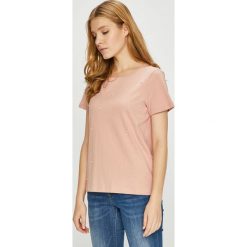 Vero Moda - Top. Topy damskie marki Vero Moda. W wyprzedaży za 49.90 zł.