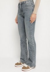 Niebieskie Jeansy o Kroju Dzwonów z Regularnym Stanem Setva. Niebieskie jeansy damskie Born2be. Za 119.99 zł.
