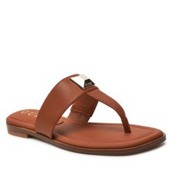 Japonki Guess. Czarne klapki damskie Guess, z aplikacjami, bez obcasa. Za 499.99 zł.