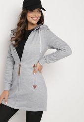 Szara Bluza z Kapturem o Długim Fasonie z Ozdobną Taśmą Sintoria. Szare bluzy damskie Born2be, l, bez wzorów, z jeansu, z kapturem. Za 99.99 zł.