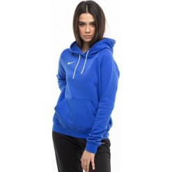 Bluza sportowa damska Nike Park 20 Hoodie. Niebieskie bluzy sportowe damskie Nike, bez wzorów, bez kaptura. Za 301.64 zł.