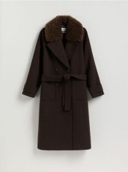Płaszcz z dodatkiem wełny - ciemnobrązowy. Brązowe płaszcze damskie Reserved, l, bez wzorów, z tkaniny, bez kaptura. Za 459.99 zł.