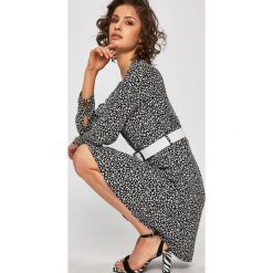 Answear - Sukienka. Sukienki damskie ANSWEAR. Za 99.90 zł.
