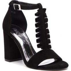Sandały KARINO - 2429/003-P Czarny. Czarne klapki damskie Karino, bez wzorów, ze skóry, eleganckie, bez obcasa, na obcasie. W wyprzedaży za 209.00 zł.