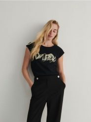 Bawełniany t-shirt - czarny. Czarne t-shirty damskie Reserved, l, bez wzorów, z bawełny, bez kołnierzyka. Za 79.99 zł.