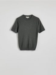 Sweter z wiskozą - szary. Szare swetry przez głowę męskie Reserved, l, bez wzorów, z dzianiny, bez kołnierzyka. W wyprzedaży za 49.99 zł.