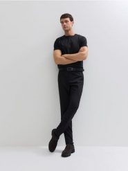 T-shirt slim z bawełny merceryzowanej - czarny. Czarne t-shirty męskie Reserved, l, bez wzorów, z bawełny, bez kołnierzyka. Za 99.99 zł.
