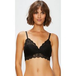 Triumph - Biustonosz Tempting Lace. Biustonosze Triumph. W wyprzedaży za 79.90 zł.