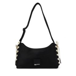 Torebka Karl Lagerfeld Jeans. Czarne torebki do ręki damskie Karl Lagerfeld Jeans, bez wzorów, z jeansu, klasyczne, bez dodatków. Za 609.99 zł.