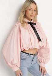 Różowa Bawełniana Koszula o Bufiastym Kroju z Kokardą w Stylu Retro Drulla. Czerwone bluzki damskie Born2be, uniwersalny, bez wzorów, z bawełny, eleganckie, bez kołnierzyka, bez ramiączek. Za 139.99 zł.