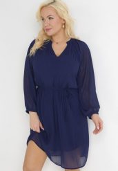 Granatowa Sukienka z Paskiem Yiridi. Niebieskie sukienki damskie Born2be, xl, bez wzorów, bez kołnierzyka, bez ramiączek, midi, trapezowe. Za 59.99 zł.