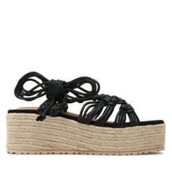 Espadryle DeeZee. Czarne sandały damskie DeeZee, bez wzorów, bez obcasa, bez zapięcia. Za 119.99 zł.