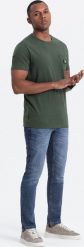 Ombre Casualowy t-shirt męski z naszytą kieszonką - ciemnooliwkowy V4 OM-TSCT-0109 S. Zielone t-shirty męskie Ombre, m, bez wzorów, bez kołnierzyka. Za 39.99 zł.