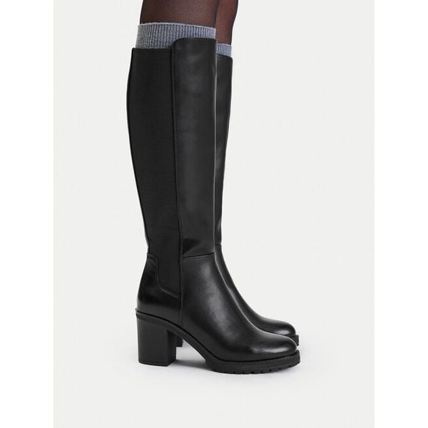 Kozaki JENNY. Czarne kozaki damskie Jenny, bez obcasa, na słupku. Za 229.99 zł.