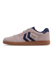 Buty damskie Hummel Perfekt CL. Czerwone obuwie sportowe damskie Hummel, bez wzorów, z mikrofibry, do piłki ręcznej. Za 270.50 zł.