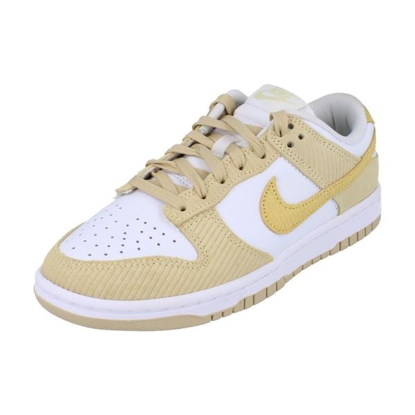 Damskie Buty sportowe sneakersy Nike Wmns Dunk Low - FN7167-700. Żółte obuwie sportowe damskie Nike, bez wzorów, do biegania. Za 330.05 zł.