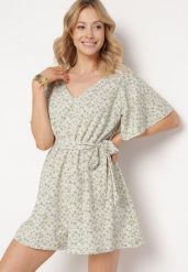 Zielony Kombinezon z Gumką w Pasie Zapinany przy Karku na Guzik z Dodatkowym Materiałowym Paskiem Odilla. Zielone sukienki damskie Born2be, do pracy, na lato, m, bez wzorów, z materiału, biznesowe, bez kołnierzyka, bez ramiączek, kopertowe. Za 39.99 zł.