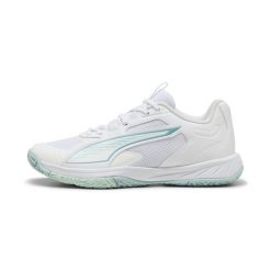 Damskie buty halowe Puma Accelerate Pro. Białe obuwie sportowe damskie Puma, bez wzorów, do piłki ręcznej. Za 394.50 zł.