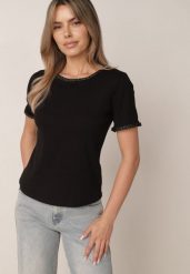 Czarny Minimalistyczny T-shirt z Bawełny Zdobiony Warkoczowymi Lamówkami Thessele. Czarne bluzki damskie Born2be, m, z aplikacjami, z bawełny, casualowe, bez kołnierzyka, bez ramiączek. Za 49.99 zł.