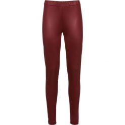 Legginsy z połyskującą powłoką bonprix czerwony kasztanowy. Legginsy damskie marki MAKE ME BIO. Za 44.99 zł.