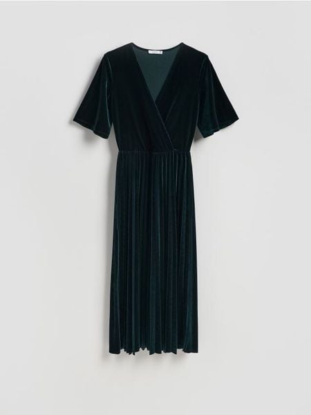 Welurowa sukienka z plisowaniem - morski. Zielone sukienki damskie Reserved, l, bez wzorów, z tkaniny, bez kołnierzyka, bez ramiączek, midi, rozkloszowane. Za 139.99 zł.