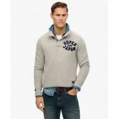 Bluza z kołnierzem typu Tunisian Superdry Vintage Athletic. Szare bluzy męskie Superdry., xl, bez wzorów, bez kaptura. Za 413.00 zł.